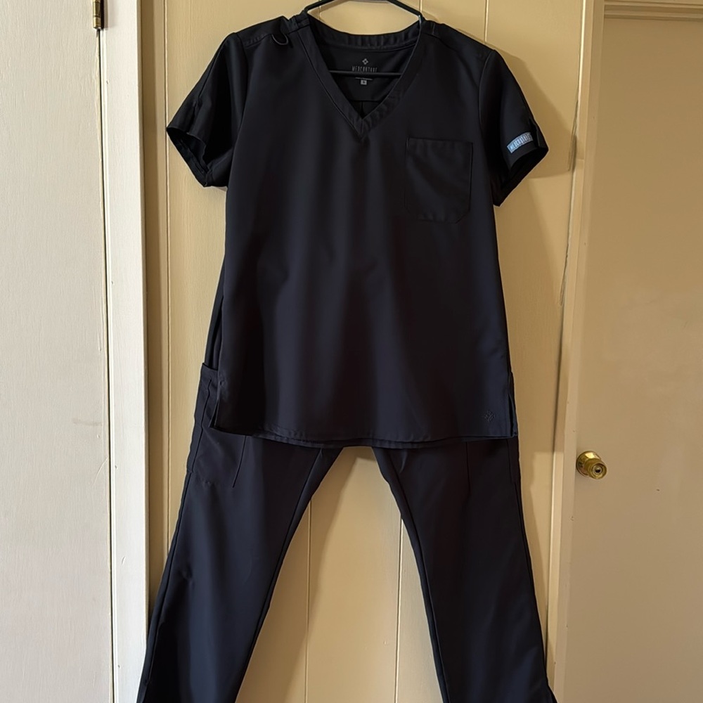 Women’s black Medcouture scrubs size small